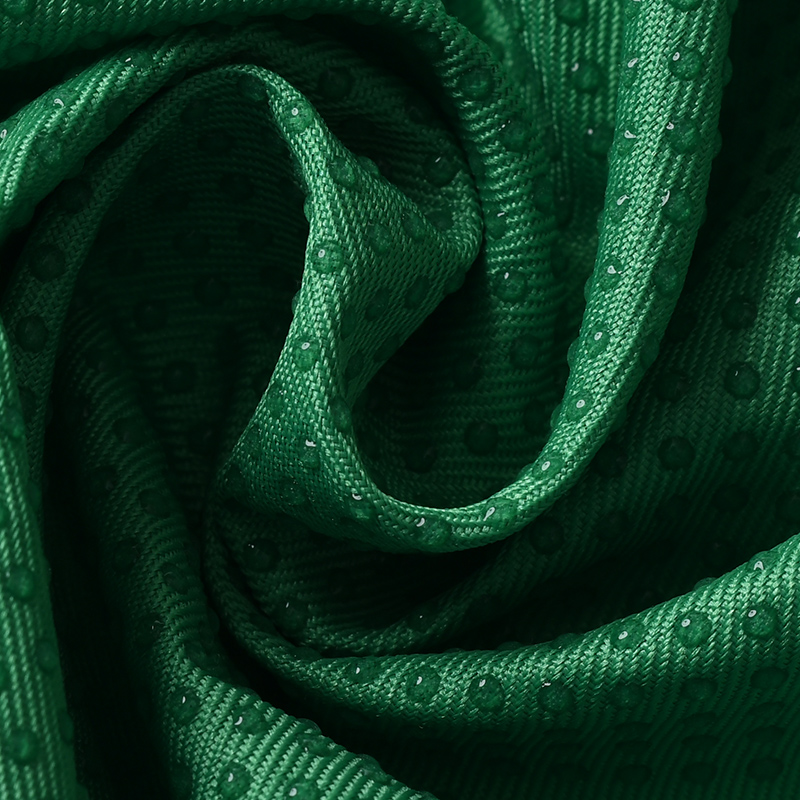 What is the difference between anti slip fabric and ordinary fabric?